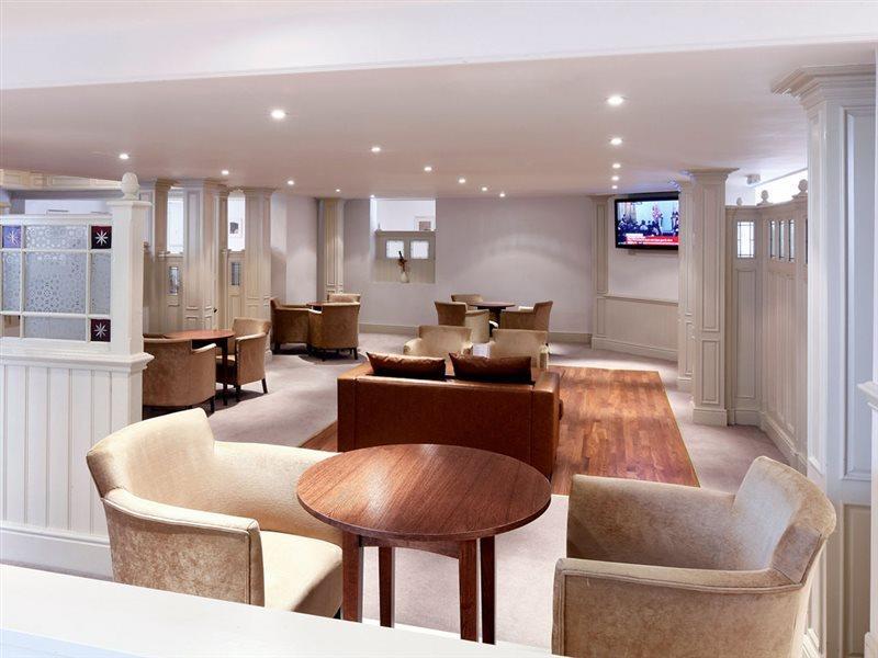 Mercure Swindon East Hotel And Spa Exterior photo